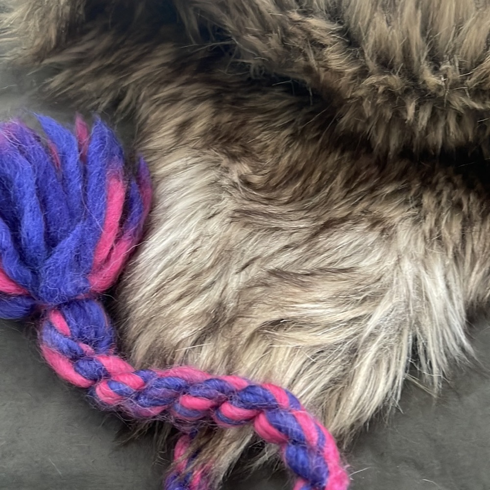 Fur lined hat. - Picture 2 of 4